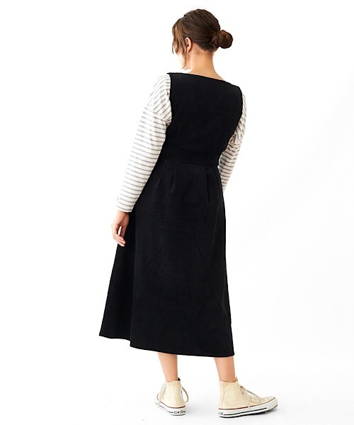 flower（フラワー）の「コーデュロイエプロンワンピース（ジャンパースカート・レディース・ブラック/アイボリー・FREE）」の10枚目の写真