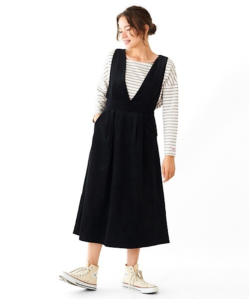 flower（フラワー）の「コーデュロイエプロンワンピース（ジャンパースカート・レディース・ブラック/アイボリー・FREE）」の11枚目の写真