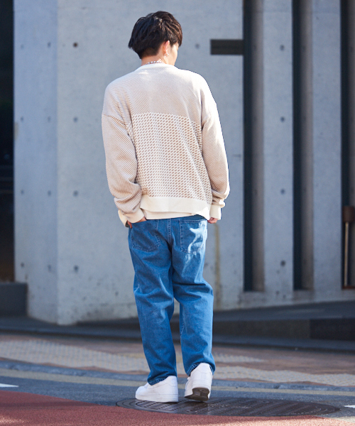 kutir（クティール）の「オーバーシルエット ジャガードニット プルオーバー（ニット/セーター・メンズ・ホワイト/ブラック系その他・MEDIUM/LARGE）」の5枚目の写真