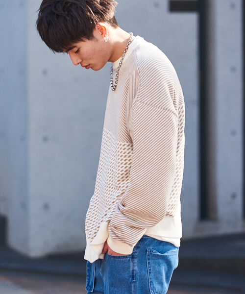 kutir（クティール）の「オーバーシルエット ジャガードニット プルオーバー（ニット/セーター・メンズ・ホワイト/ブラック系その他・MEDIUM/LARGE）」の6枚目の写真