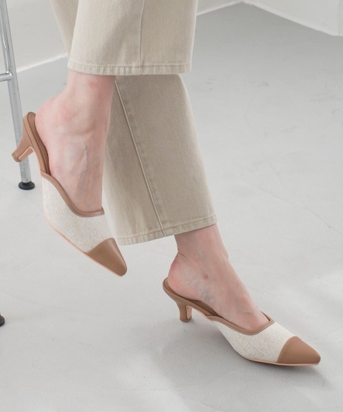 AmiAmi(アミアミ)の「スクエアカットミュールサンダル/6センチヒール/ポインテッドトゥ/キトゥンヒール(サンダル・レディース・ブラック/ブラウン/アイボリー/ブラック系その他/レオパード/グレイッシュベージュ/パイソン/オリーブ/ブラウン系その他/キャメル/アニマル/ワイン/ブラック系その他2/ブラウン系その他2/ベージュ/ホワイト系その他/ベージュ系その他/ブラック系その他3/モカ/ホワイト/ブラウン系その他3/チェック/ホワイト系その他2/ベージュ系その他2/ブラック系その他4/ナチュラル/その他・LL/S/M/L)」の18枚目の写真