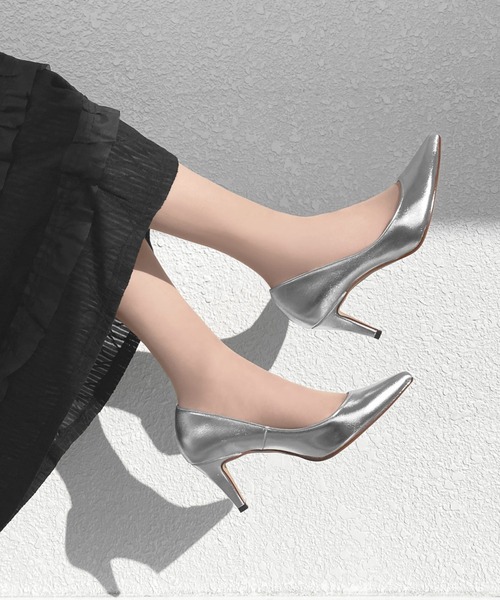 MAMIAN（マミアン）の「iCoN COLORS / ポインテッドトゥ スムース パンプス (7.0cmヒール)（パンプス・レディース・ブラック/アイボリー/ピンクベージュ/パイソン/グレイッシュベージュ/ホワイト/ダークブラウン/グレー系その他/ベージュ系その他/ワインレッド/グレイッシュブルー/ベージュ系その他2/シルバー・22.5cm/23.5cm/24.5cm/23.0cm/24.0cm/22.0cm/24.5㎝/21.5cm/25.0cm）」の12枚目の写真