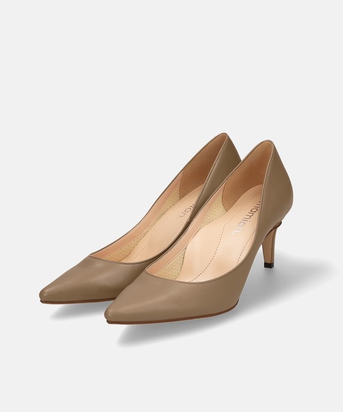 MAMIAN（マミアン）の「iCoN COLORS / ポインテッドトゥ スムース パンプス (7.0cmヒール)（パンプス・レディース・ブラック/アイボリー/ピンクベージュ/パイソン/グレイッシュベージュ/ホワイト/ダークブラウン/グレー系その他/ベージュ系その他/ワインレッド/グレイッシュブルー/ベージュ系その他2/シルバー・22.5cm/23.5cm/24.5cm/23.0cm/24.0cm/22.0cm/24.5㎝/21.5cm/25.0cm）」の22枚目の写真