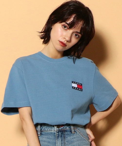 tommy jeans(トミー ジーンズ)の「ロゴ バッジ Tシャツ(Tシャツ/カットソー・メンズ・レッド系その他2/ブラック/ホワイト/ネイビー/レッド/ピンク系その他/ブルー/レッド系その他/イエロー系その他/ブラック系その他/グレー/ブルー系その他/オレンジ/ホワイト系その他/ネイビー系/ライトブルー・MEDIUM/X-LARGE/LARGE/SMALL)」の10枚目の写真