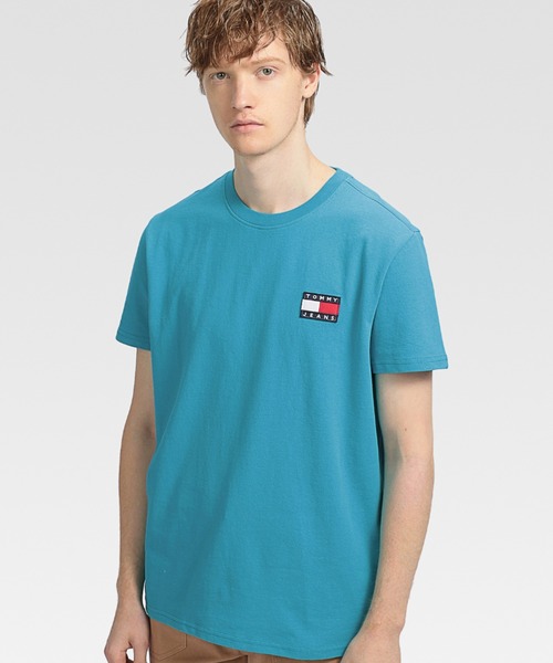 tommy jeans（トミー ジーンズ）の「ロゴ バッジ Tシャツ（T