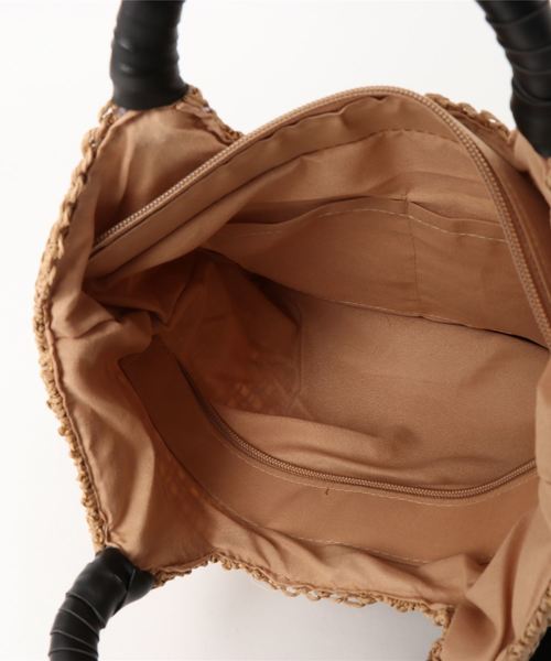 coca（coca）（コカ）の「タッセル付きペーパーバック（ハンドバッグ・レディース・ベージュ・ONE SIZE）」の3枚目の写真