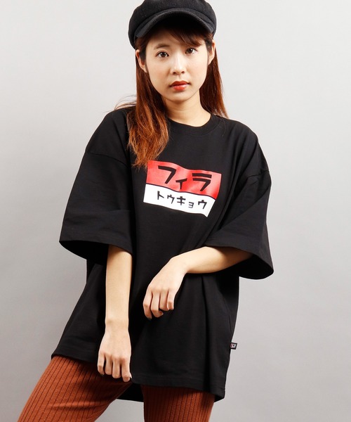 FILA HERITAGE(フィラヘリテージ)の「FILA heritage ブランドロゴプリント ビッグシルエット 半袖Tシャツ(Tシャツ/カットソー・メンズ・ホワイト/ネイビー/ブラック/レッド・M/2XL/L/XL)」の3枚目の写真