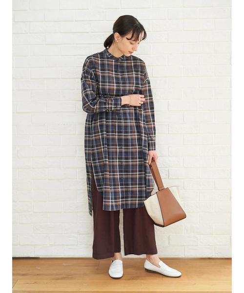 earth music&ecology（アースミュージックアンドエコロジー）の「60ローンシャツワンピース ＊（ワンピース・レディース・ベージュ/ネイビー/ブラウン/グレー/レッド/イエロー・FREE）」の20枚目の写真