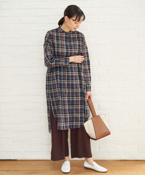 earth music&ecology（アースミュージックアンドエコロジー）の「60ローンシャツワンピース ＊（ワンピース・レディース・ベージュ/ネイビー/ブラウン/グレー/レッド/イエロー・FREE）」の5枚目の写真