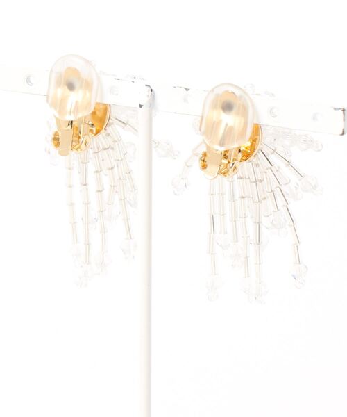 LOWRYS FARM（ローリーズファーム）の「ビーズイヤリング　920627（イヤリング・レディース・ブラック/ダークブラウン/クリア・FREE）」の4枚目の写真