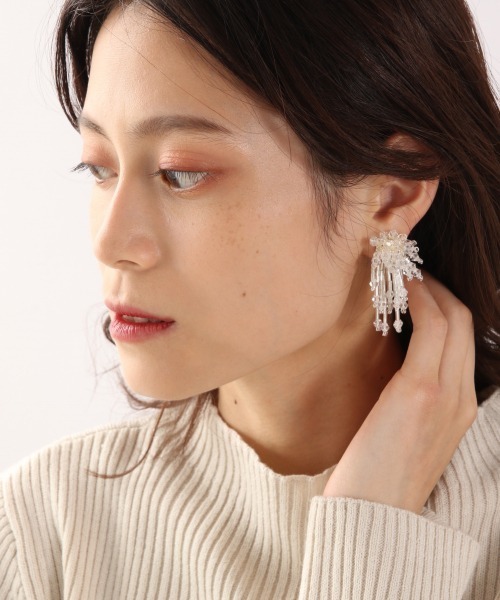 LOWRYS FARM（ローリーズファーム）の「ビーズイヤリング　920627（イヤリング・レディース・ブラック/ダークブラウン/クリア・FREE）」の3枚目の写真