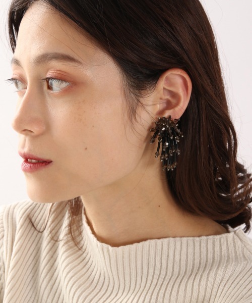 LOWRYS FARM（ローリーズファーム）の「ビーズイヤリング　920627（イヤリング・レディース・ブラック/ダークブラウン/クリア・FREE）」の2枚目の写真