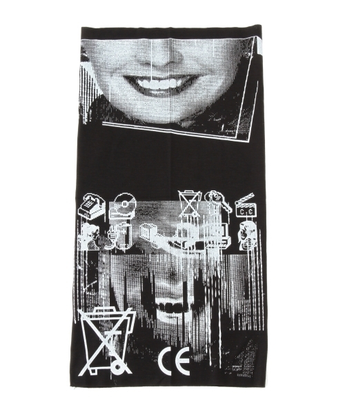 C.E(シーイー)の「C.E / DISGUISE(ネックウォーマー/スヌード・メンズ・ブラック・ONE SIZE)」の8枚目の写真