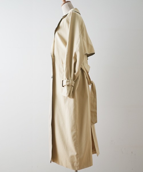 Futier land（フューティアランド）の「ワイドパイピングトレンチコート（トレンチコート・レディース・ベージュ/イエロー/ライトベージュ・FREE）」の8枚目の写真