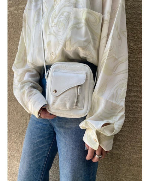MOUSSY（マウジー）の「LEATHER MINI ポシェット（ショルダーバッグ・レディース・ホワイト/ブラック/パープル・FREE）」の14枚目の写真