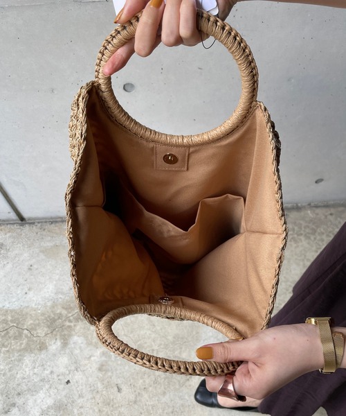 CAPRICIEUX LE'MAGE(カプリシューレマージュ)の「リングハンドルペーパートートバッグ(トートバッグ・レディース・ベージュ/カーキ/ブラック/アイボリー・FREE)」の20枚目の写真