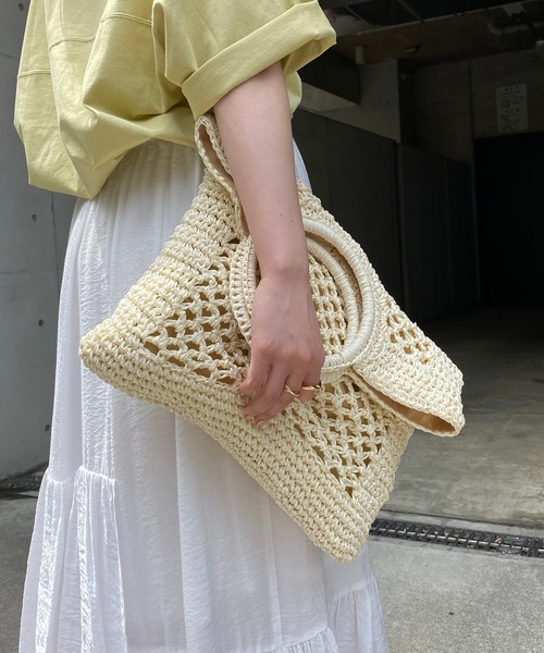 CAPRICIEUX LE'MAGE(カプリシューレマージュ)の「リングハンドルペーパートートバッグ(トートバッグ・レディース・ベージュ/カーキ/ブラック/アイボリー・FREE)」の7枚目の写真