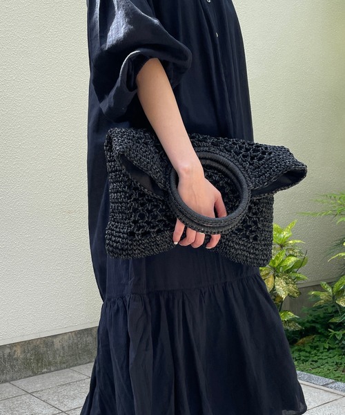 CAPRICIEUX LE'MAGE(カプリシューレマージュ)の「リングハンドルペーパートートバッグ(トートバッグ・レディース・ベージュ/カーキ/ブラック/アイボリー・FREE)」の10枚目の写真