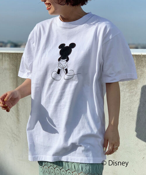 Disney(ディズニー)の「【DISNEY/ディズニー】BACK STYLE <MICKEY MOUSE> ビッグシルエット プリント Tシャツ(Tシャツ/カットソー・メンズ・ホワイト/ブラック/ベージュ・M/L)」の7枚目の写真
