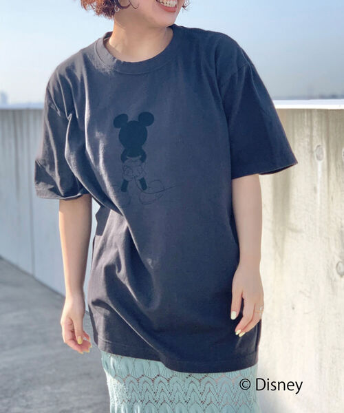 Disney(ディズニー)の「【DISNEY/ディズニー】BACK STYLE <MICKEY MOUSE> ビッグシルエット プリント Tシャツ(Tシャツ/カットソー・メンズ・ホワイト/ブラック/ベージュ・M/L)」の9枚目の写真