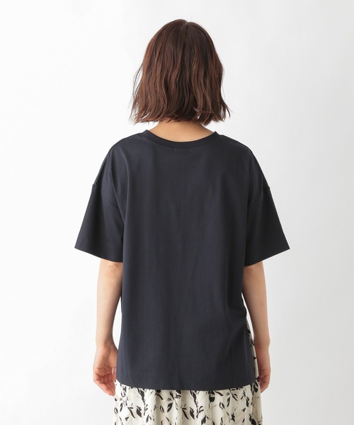 LEPSIM(レプシィム)の「エチケットデイリーT 936979(Tシャツ/カットソー・レディース・カーキ/グレイッシュベージュ/ダークネイビー/オフホワイト/レッド・FREE)」の12枚目の写真