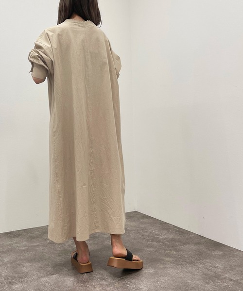 apres jour mignon（アプレジュールミニョン）の「Ｖレースピンタックワンピース【ZOZOTOWN限定アイテム】（ワンピース・レディース・オフホワイト/ベージュ/ブラック・フリー/X-LARGE）」の9枚目の写真