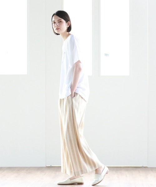 Pao de lo（パオデロ）の「【VOYAGE】フレンチリネンストライプワイドパンツ（その他パンツ・レディース・ベージュ/ネイビー・9号）」の19枚目の写真