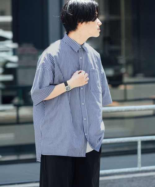 ITEMS URBANRESEARCH（アイテムズ アーバンリサーチ）の「ビッグシルエット ストライプ半袖シャツ（シャツ/ブラウス・メンズ・ネイビー/ブルー/オレンジ系その他・SMALL/MEDIUM/LARGE）」の22枚目の写真