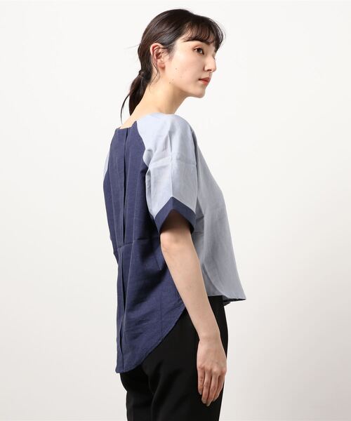 NICOLE white（ニコルホワイト）の「バイカラーブラウス（シャツ/ブラウス・レディース・サックスブルー/オフホワイト/ネイビー・FREE）」の11枚目の写真