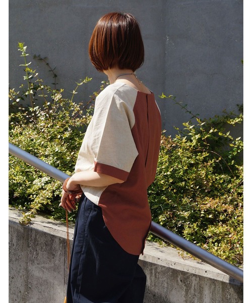 NICOLE white（ニコルホワイト）の「バイカラーブラウス（シャツ/ブラウス・レディース・サックスブルー/オフホワイト/ネイビー・FREE）」の13枚目の写真