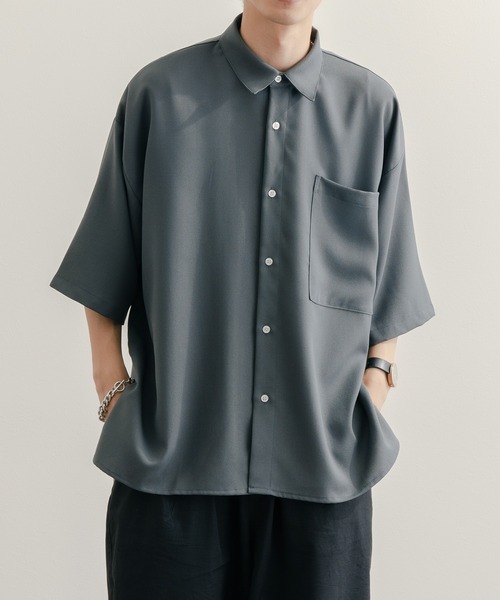 epnok(エプノック)の「サイドスリットジョーゼットシャツ(シャツ/ブラウス・メンズ・ベージュ/ダークグレー・SMALL/MEDIUM/LARGE)」の7枚目の写真