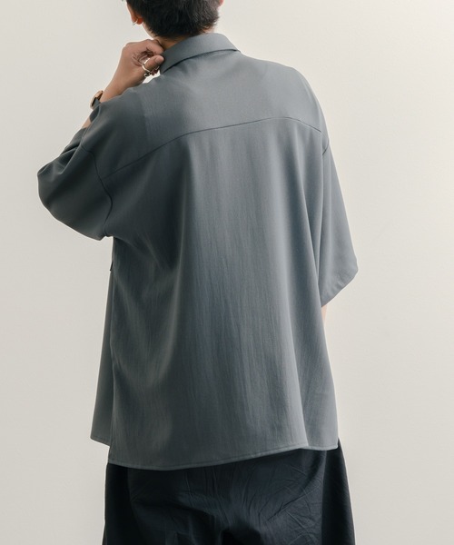 epnok(エプノック)の「サイドスリットジョーゼットシャツ(シャツ/ブラウス・メンズ・ベージュ/ダークグレー・SMALL/MEDIUM/LARGE)」の11枚目の写真