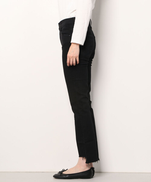 MOTHER DENIM(マザーデニム)の「MOTHER / "INSIDER CROP STEP FRAY" クロップドフレアデニムパンツ(デニムパンツ・レディース・ブラック・23/24/25/26)」の3枚目の写真