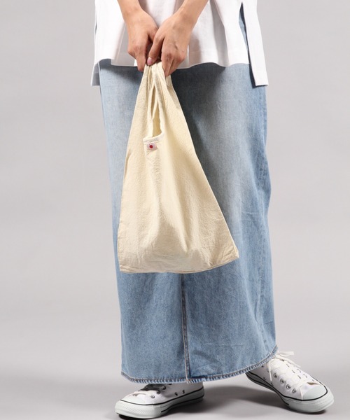 niko and...（ニコアンド）の「オリジナル製品染めトートエコバッグM（エコバッグ/サブバッグ・レディース・イエロー/ブルー/ナチュラル・0）」の4枚目の写真