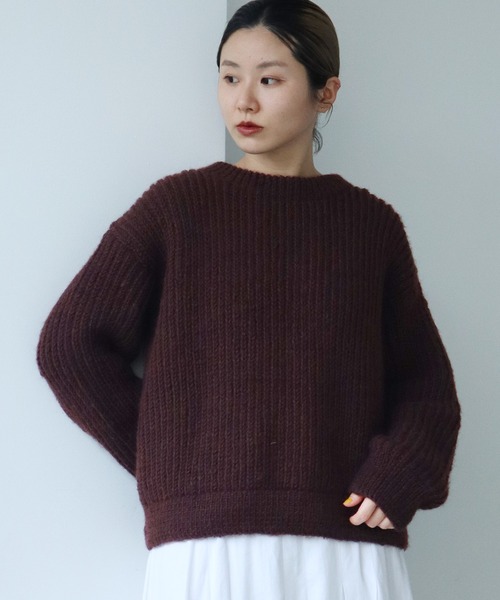 note et silence （ノートエシロンス）の「Hand knit片畦 クループルオーバー（ニット/セーター・レディース・ホワイト/ダークブラウン/ブルー・FREE）」の2枚目の写真