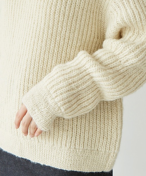 note et silence （ノートエシロンス）の「Hand knit片畦 クループルオーバー（ニット/セーター・レディース・ホワイト/ダークブラウン/ブルー・FREE）」の5枚目の写真