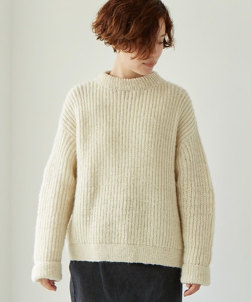 note et silence （ノートエシロンス）の「Hand knit片畦 クループルオーバー（ニット/セーター・レディース・ホワイト/ダークブラウン/ブルー・FREE）」の4枚目の写真