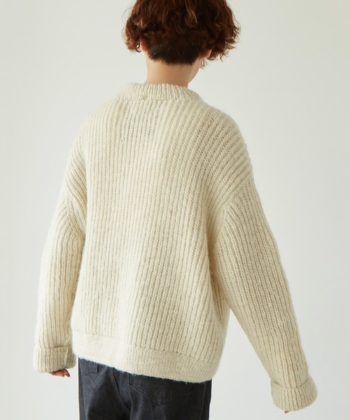 note et silence （ノートエシロンス）の「Hand knit片畦 クループルオーバー（ニット/セーター・レディース・ホワイト/ダークブラウン/ブルー・FREE）」の8枚目の写真