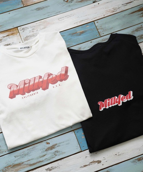 MILKFED.（ミルクフェド）の「GRADATION LOGO LONG TOP（Tシャツ/カットソー・レディース・ホワイト/ブラック/ネイビー・ONE SIZE）」の4枚目の写真