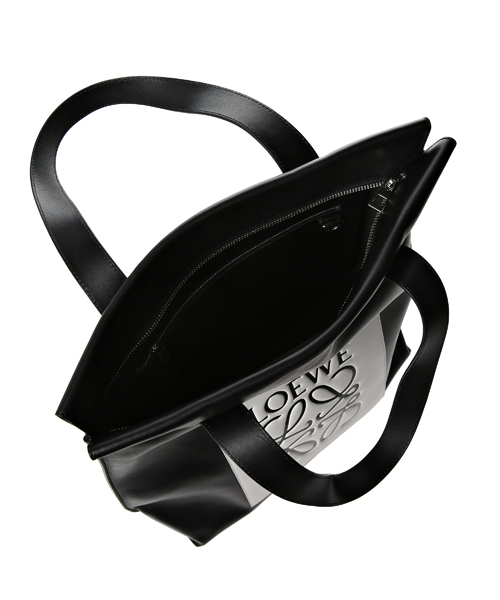 LOEWE（ロエベ）の「SHOPPER BAG（トートバッグ・レディース・ブラック×ホワイト・FREE）」の2枚目の写真