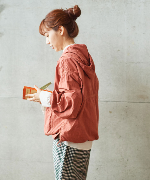 PAR ICI KLASSISK（パーリッシィクラシスク）の「フィンクスブロード伊吹染め アノラックパーカー (セットアップ対応)（その他アウター・レディース・レッド/グリーン/アイボリー・FREE）」の9枚目の写真