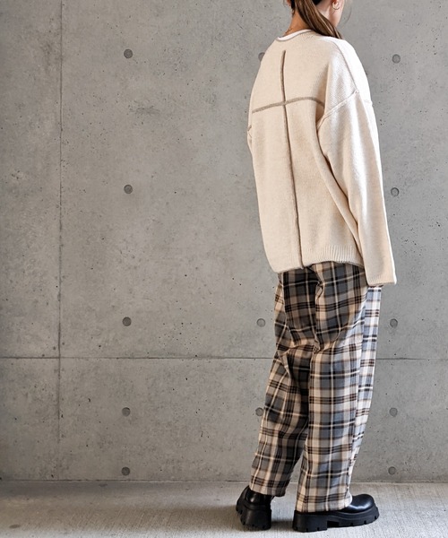 Per sist ence(パーシエンス)の「Per sist ence/パーシエンス 総針配色パイピング Vネックニット(ニット/セーター・レディース・ブラウン/グレイッシュベージュ/ブラック/アイボリー・FREE)」の11枚目の写真