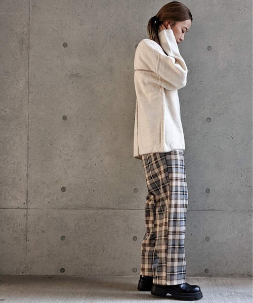 Per sist ence(パーシエンス)の「Per sist ence/パーシエンス 総針配色パイピング Vネックニット(ニット/セーター・レディース・ブラウン/グレイッシュベージュ/ブラック/アイボリー・FREE)」の12枚目の写真