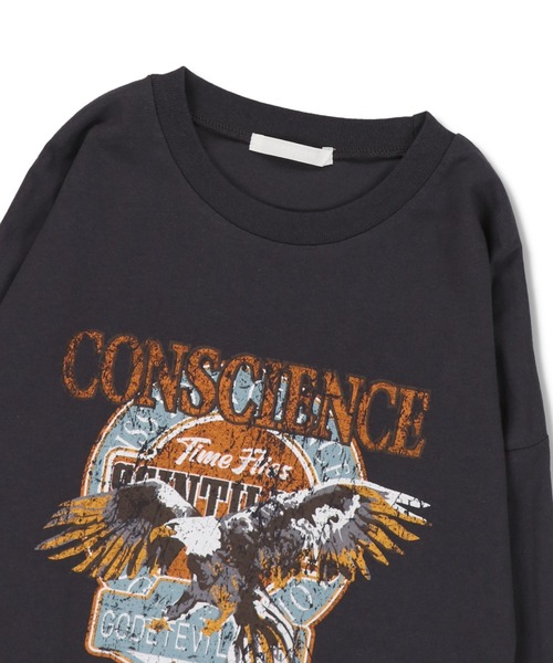 SPINNS（スピンズ）の「ショート丈イーグルプリント長袖Tシャツ（Tシャツ/カットソー・レディース・スミクロ・ONESIZE）」の3枚目の写真