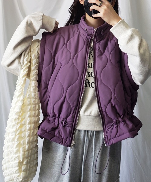 me+em select(ミームセレクト)の「※※【 新色追加/7色展開 】ハイネックドローコードエコダウンベスト(ベスト・レディース・ブラック/グリーン/アイボリー/パープル/チャコール/ベージュ/ブラウン・FREE)」の17枚目の写真