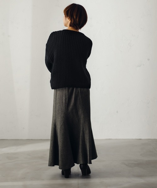 fupel（フぺル）の「ロービングヤーンアゼアミニット（ニット/セーター・レディース・ブラック/アイボリー/レッド・SMALL/MEDIUM）」の17枚目の写真