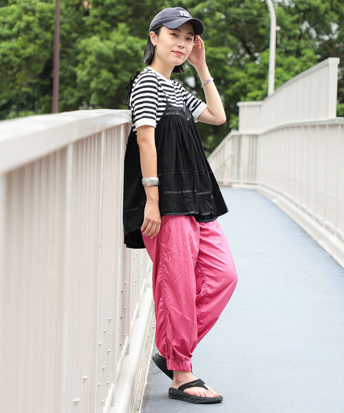 BEAMS BOY（ビームスボーイ）の「BEAMS BOY / ナイロン タフタ スポーツパンツ 22SS（その他パンツ・レディース・ピンク/ターコイズブルー/ライム・ONE SIZE）」の6枚目の写真