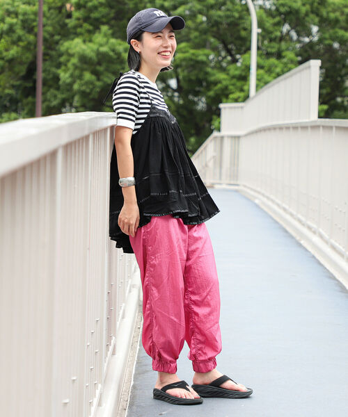 BEAMS BOY（ビームスボーイ）の「BEAMS BOY / ナイロン タフタ スポーツパンツ 22SS（その他パンツ・レディース・ピンク/ターコイズブルー/ライム・ONE SIZE）」の7枚目の写真