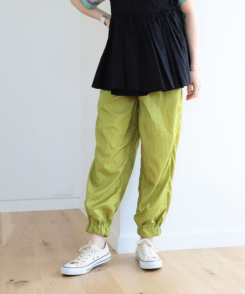 BEAMS BOY（ビームスボーイ）の「BEAMS BOY / ナイロン タフタ スポーツパンツ 22SS（その他パンツ・レディース・ピンク/ターコイズブルー/ライム・ONE SIZE）」の14枚目の写真