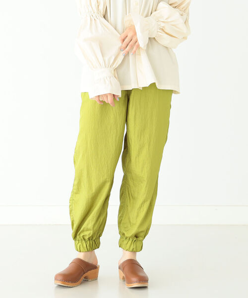 BEAMS BOY（ビームスボーイ）の「BEAMS BOY / ナイロン タフタ スポーツパンツ 22SS（その他パンツ・レディース・ピンク/ターコイズブルー/ライム・ONE SIZE）」の19枚目の写真